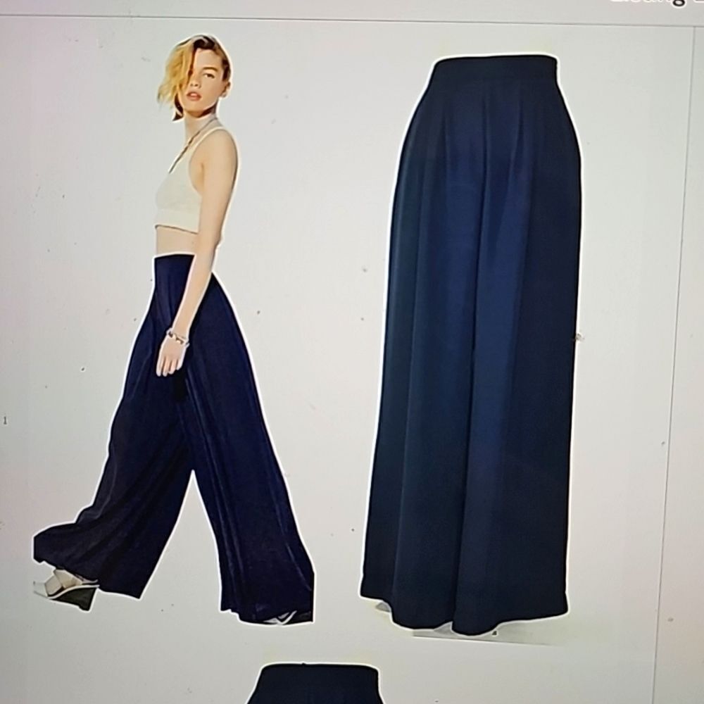 Carmen Marc Valvo wideleg pants size 12